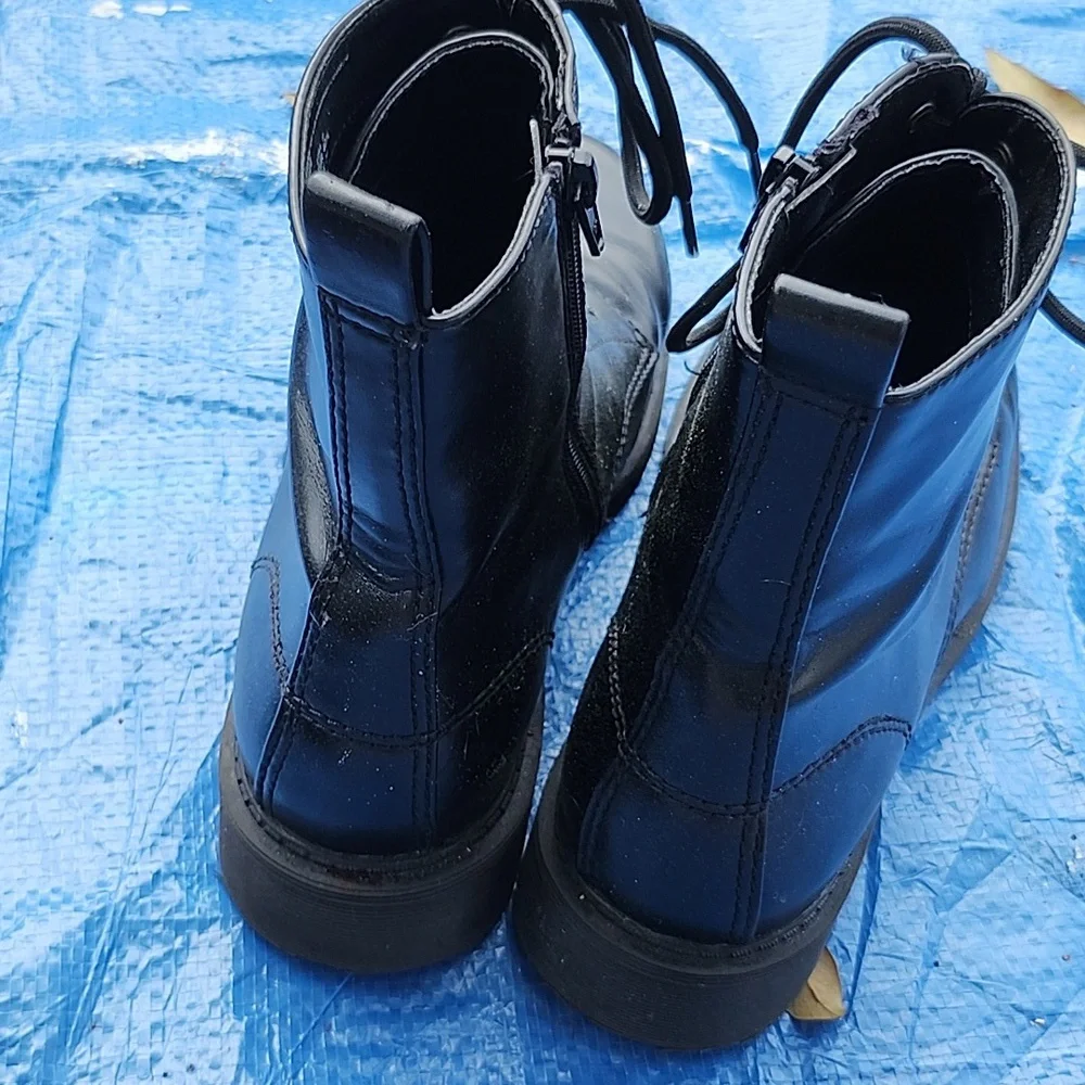 Boots - Picture 2 of 3